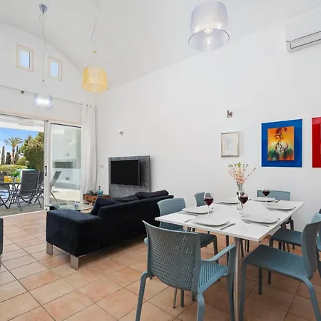 别墅 Zina By Ezoria *