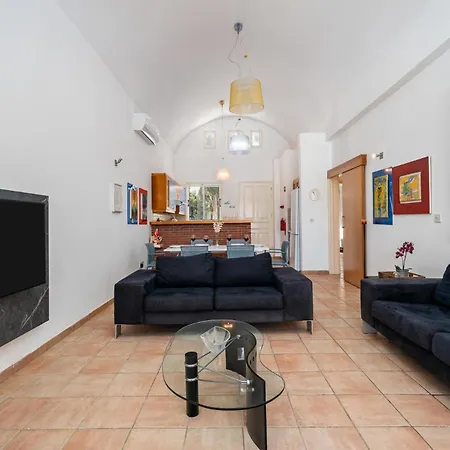 Villa Zina By Ezoria Meneou